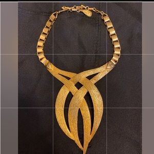 Vintage Signed Gold Tone Vendome Bid 16" Women's Necklace, Beautiful,